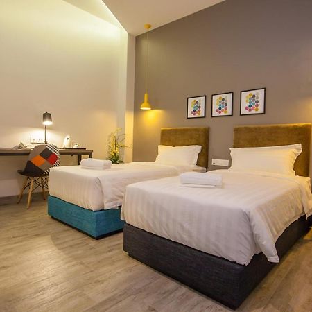 Bzz Hotel Skudai Kültér fotó