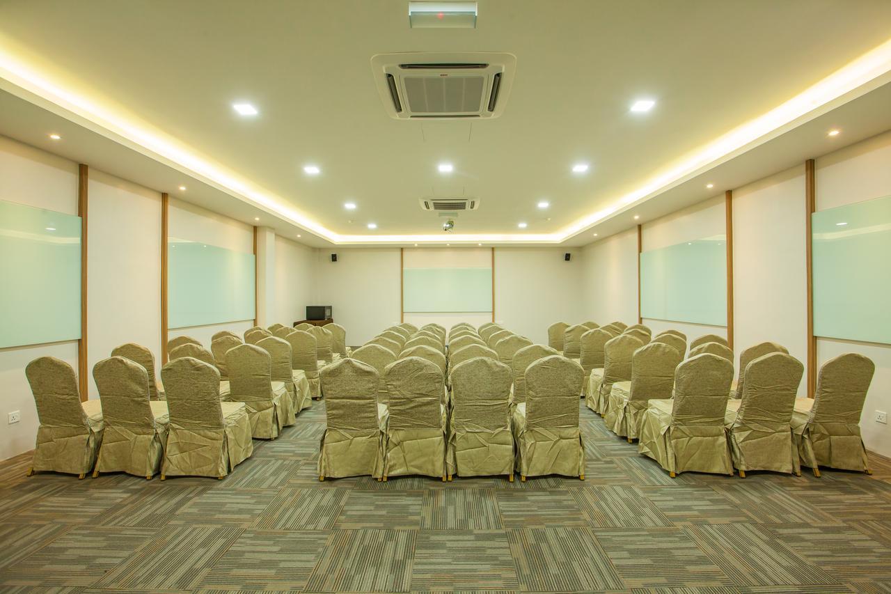 Bzz Hotel Skudai Kültér fotó