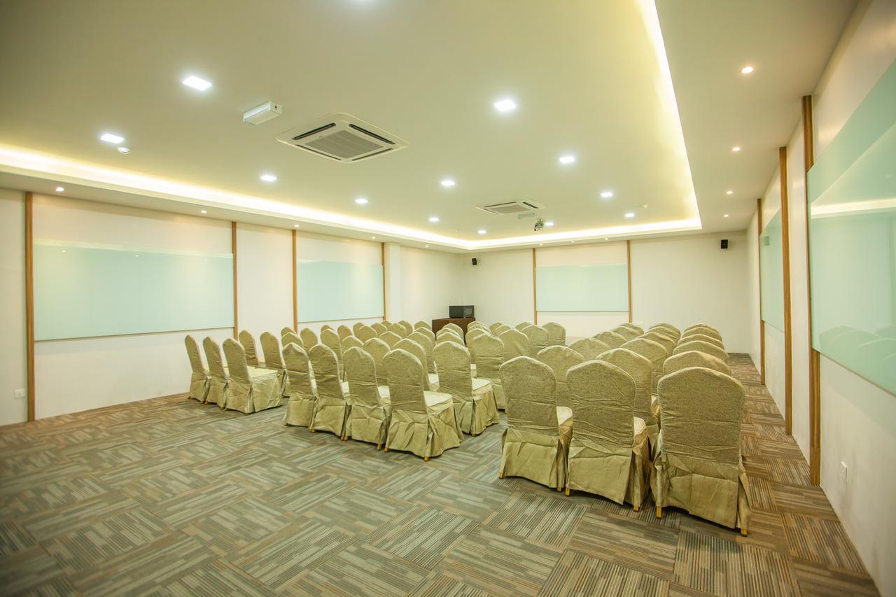Bzz Hotel Skudai Kültér fotó