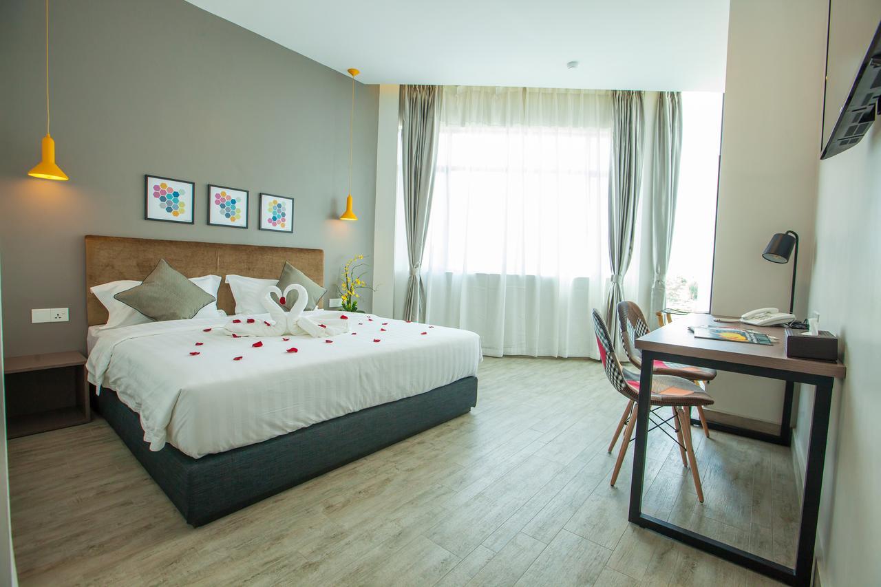 Bzz Hotel Skudai Kültér fotó